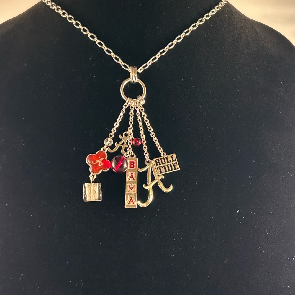 Alabama logo necklace - Picture 2 of 3